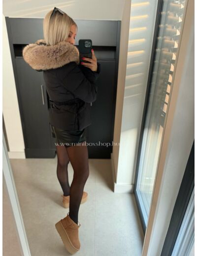 Lena steppelt kapucnis kabát - övtartozékkal