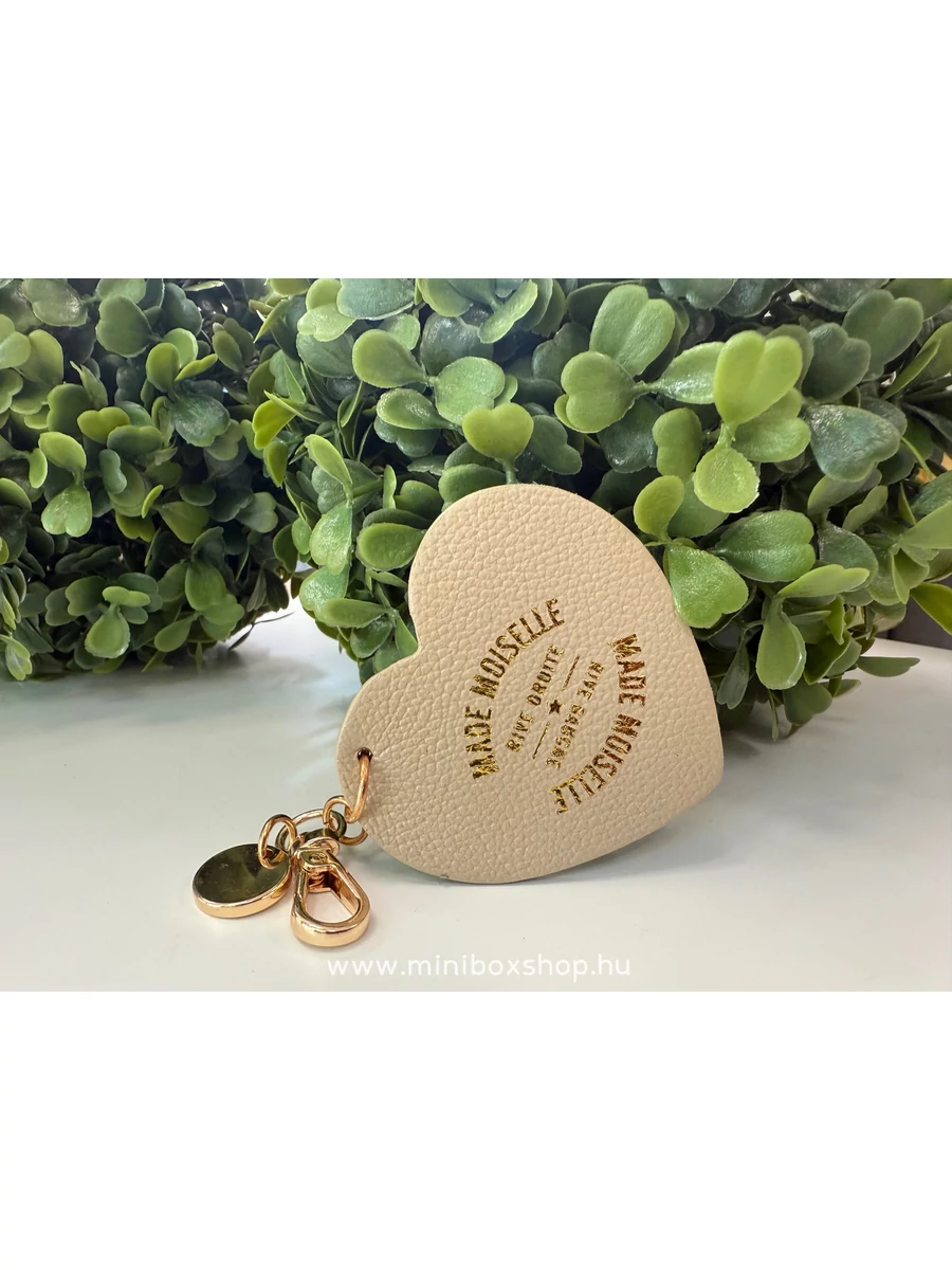 MADE MOISELLE kulcstartó