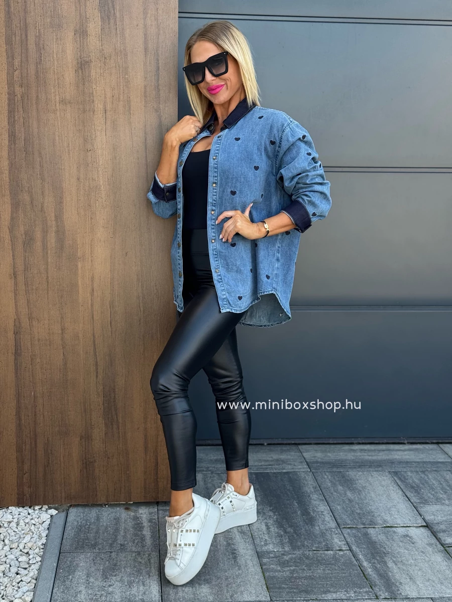 DENIM Love farmering - szivecske hímzéssel - 98% pamuttal