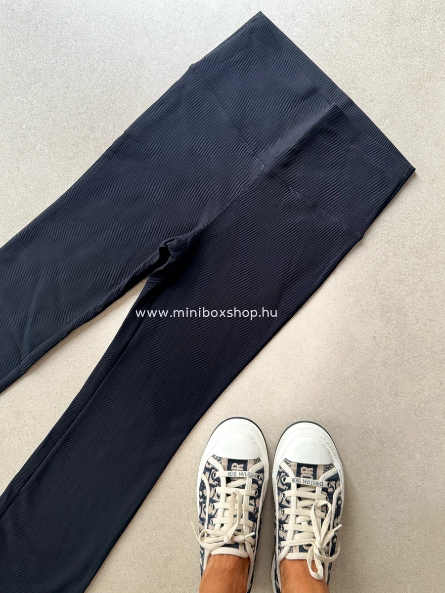 ESTA alakformáló flare nadrág