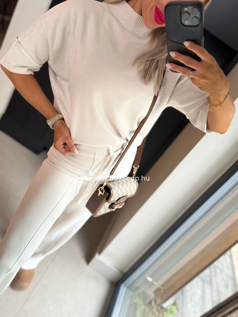 ELLA kètrèszes szett - kitűzővel