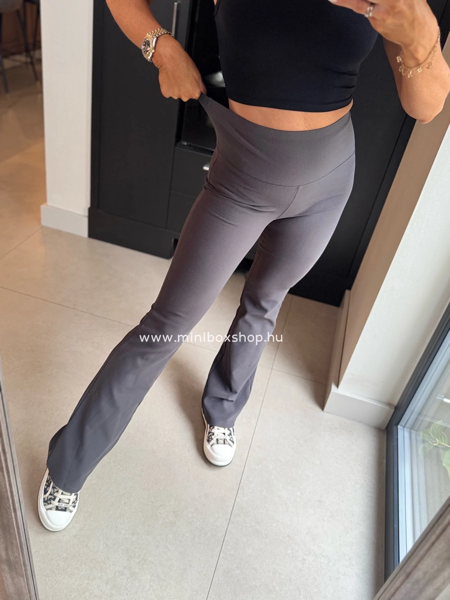 ESTA alakformáló flare nadrág