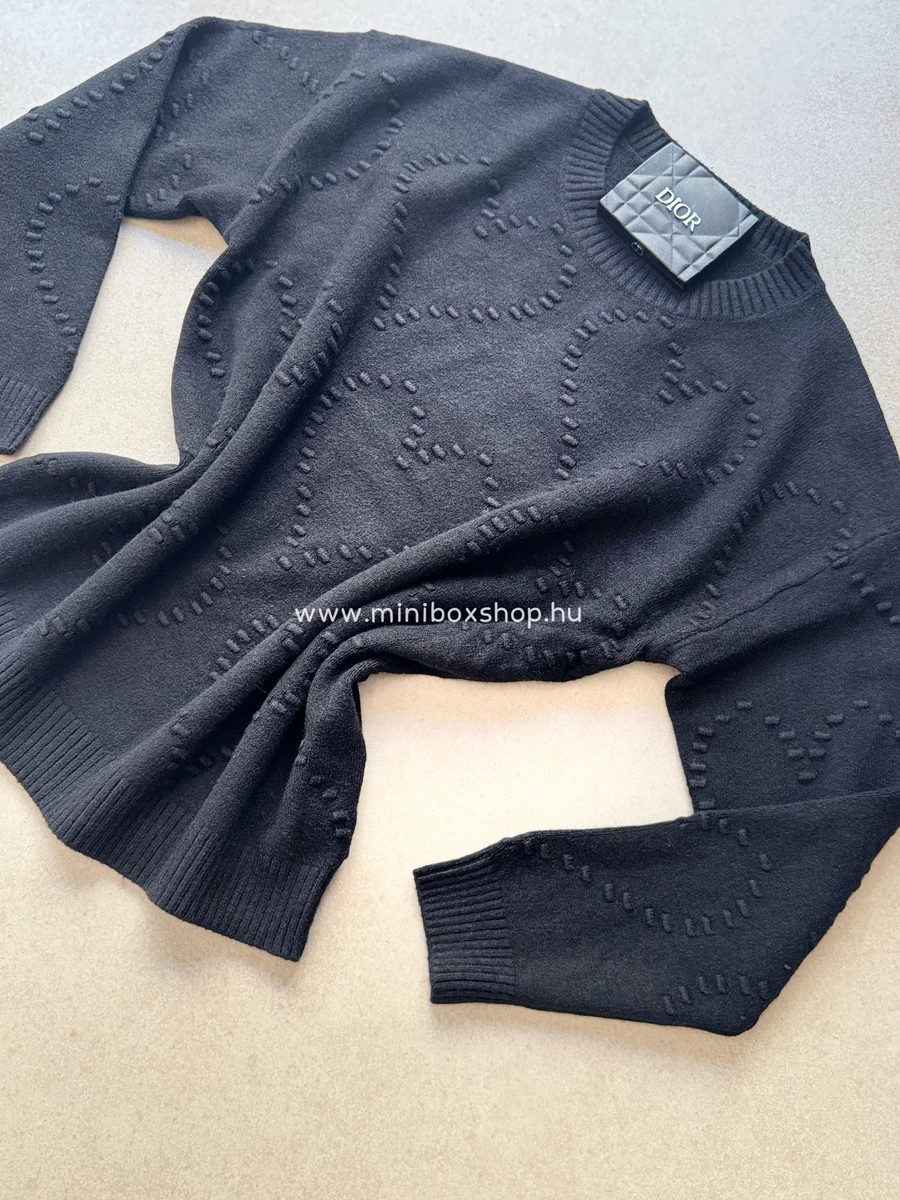 LOVE Fall Black dombornyomott mintás felső LOVE Fall Black dombornyomott mintás felső