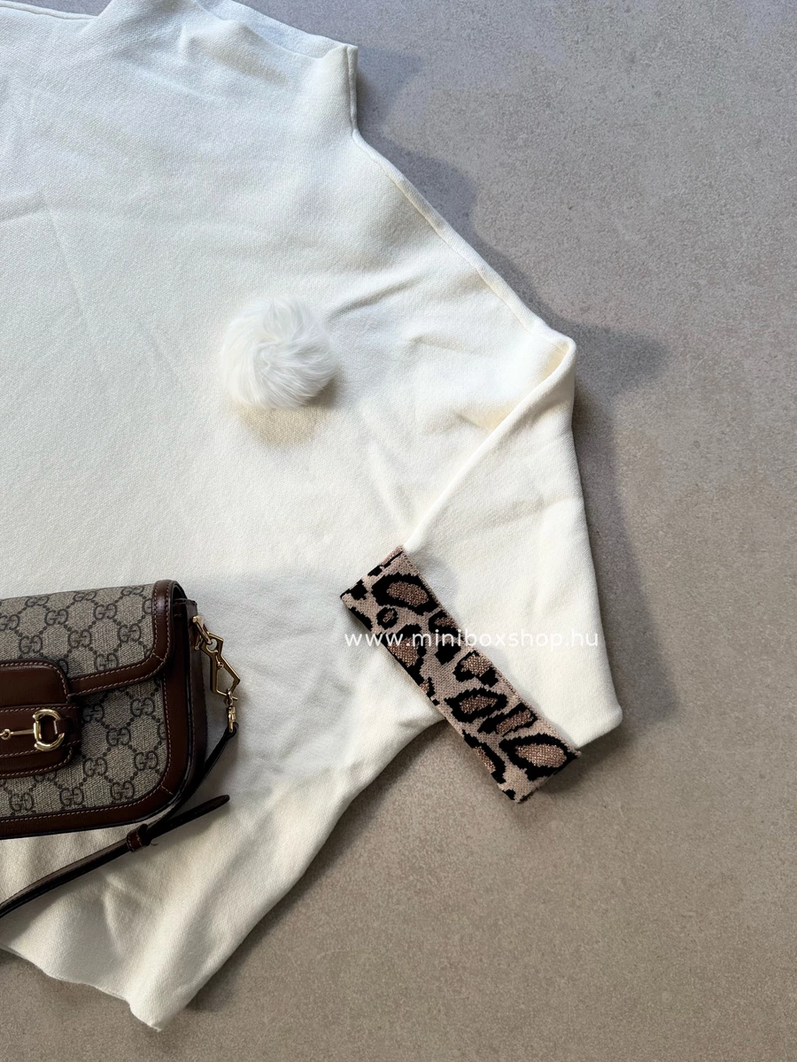 DODO Leo felső - cuki pompommal