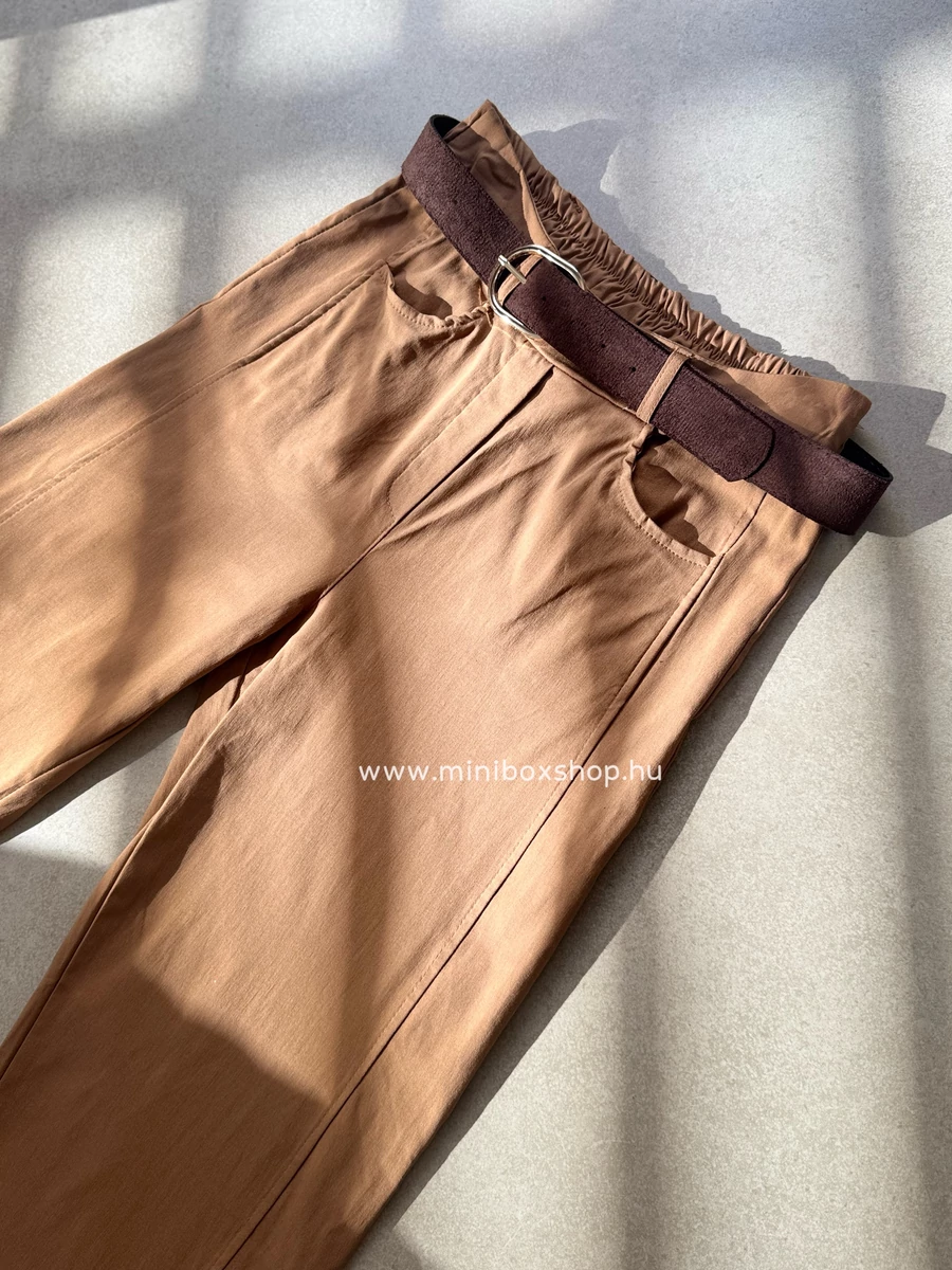 ELLIE gumis derekú nadrág - övvel