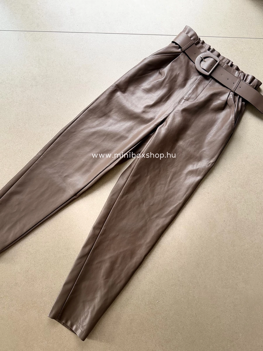 AMARENA bőrnadrág - övvel