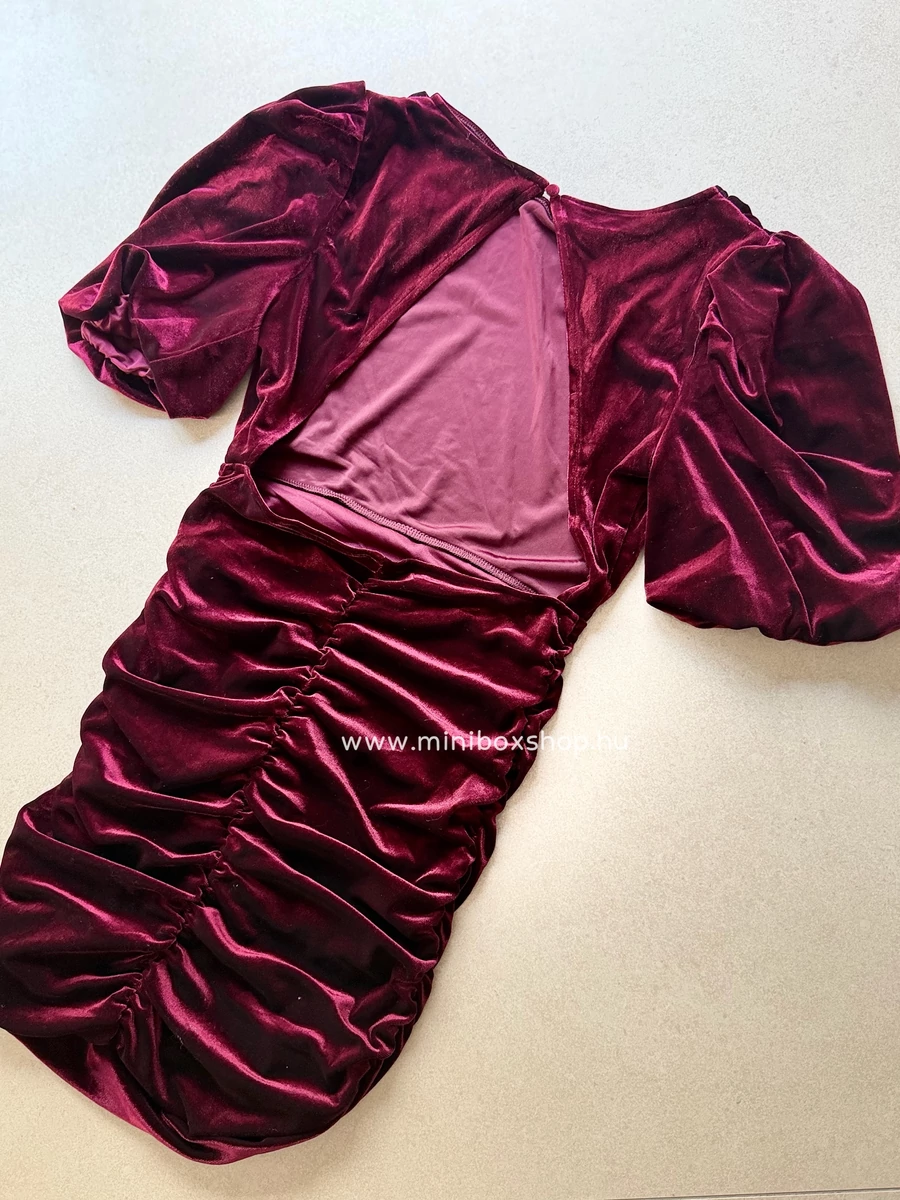 MAJA bársony hatású - dekoltált ruha