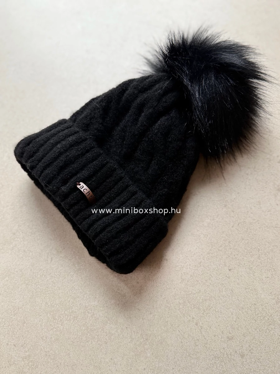 STELLA Bélelt kötött sapka