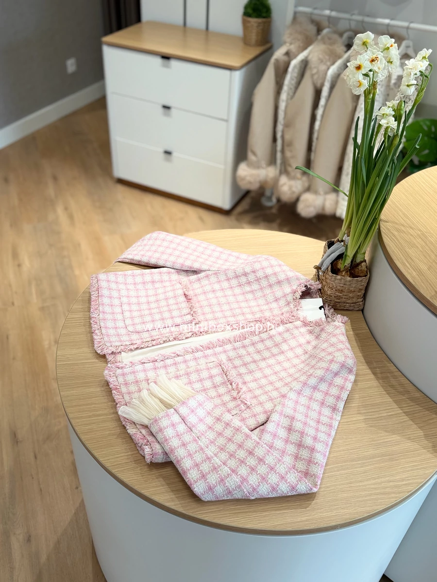 NELLI TWEED blézer - szatén ujjrésszel