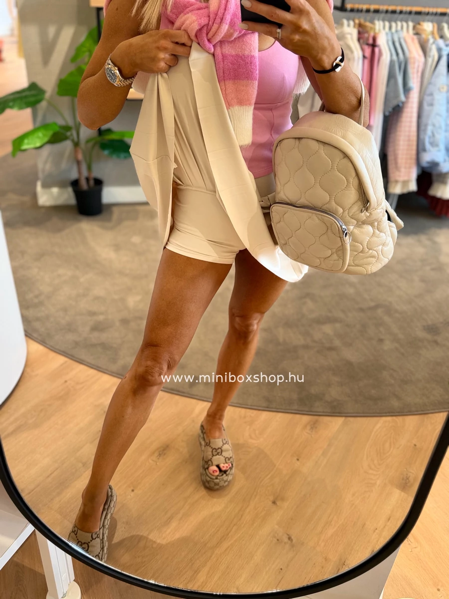 TENNIs szoknya - rövidnadrággal