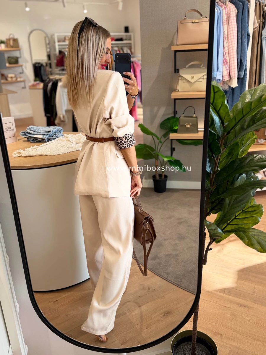 LEO Nude kétrészes blèzerszett