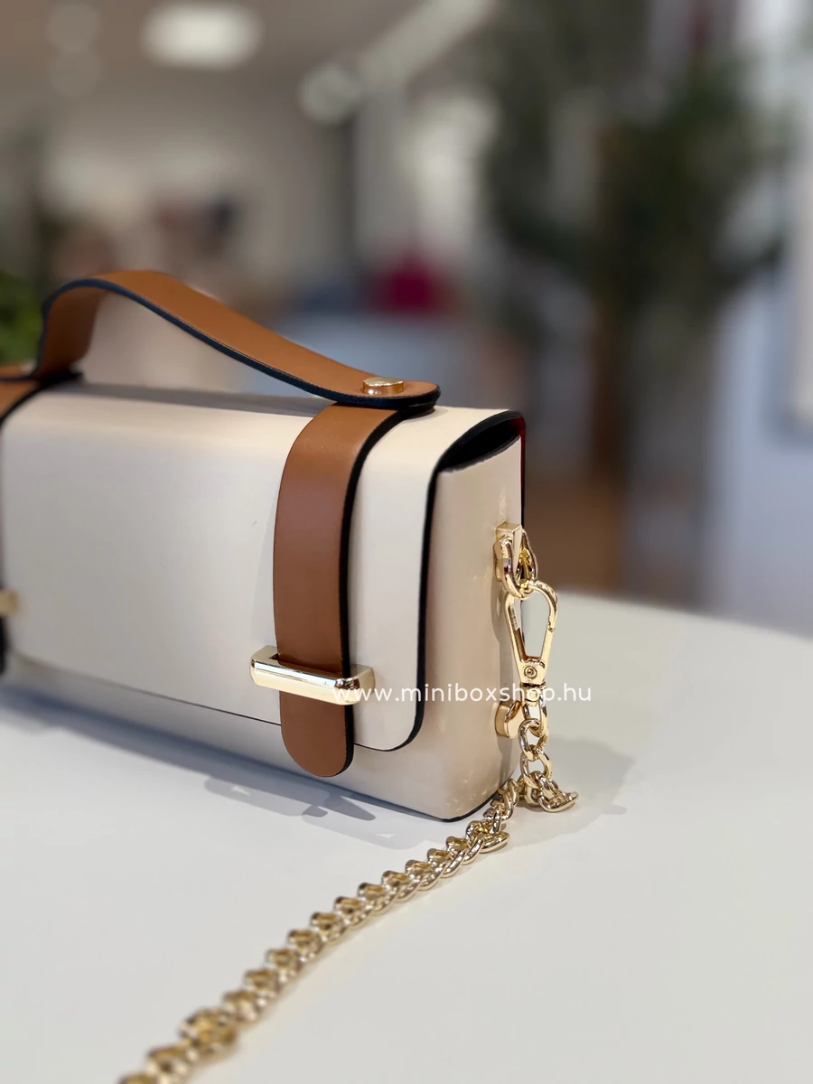 ADA valòdi marhabőr táska - lánccal