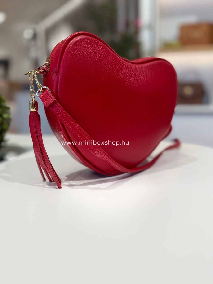 LOVE formavilágú - valódi marhabőr táska