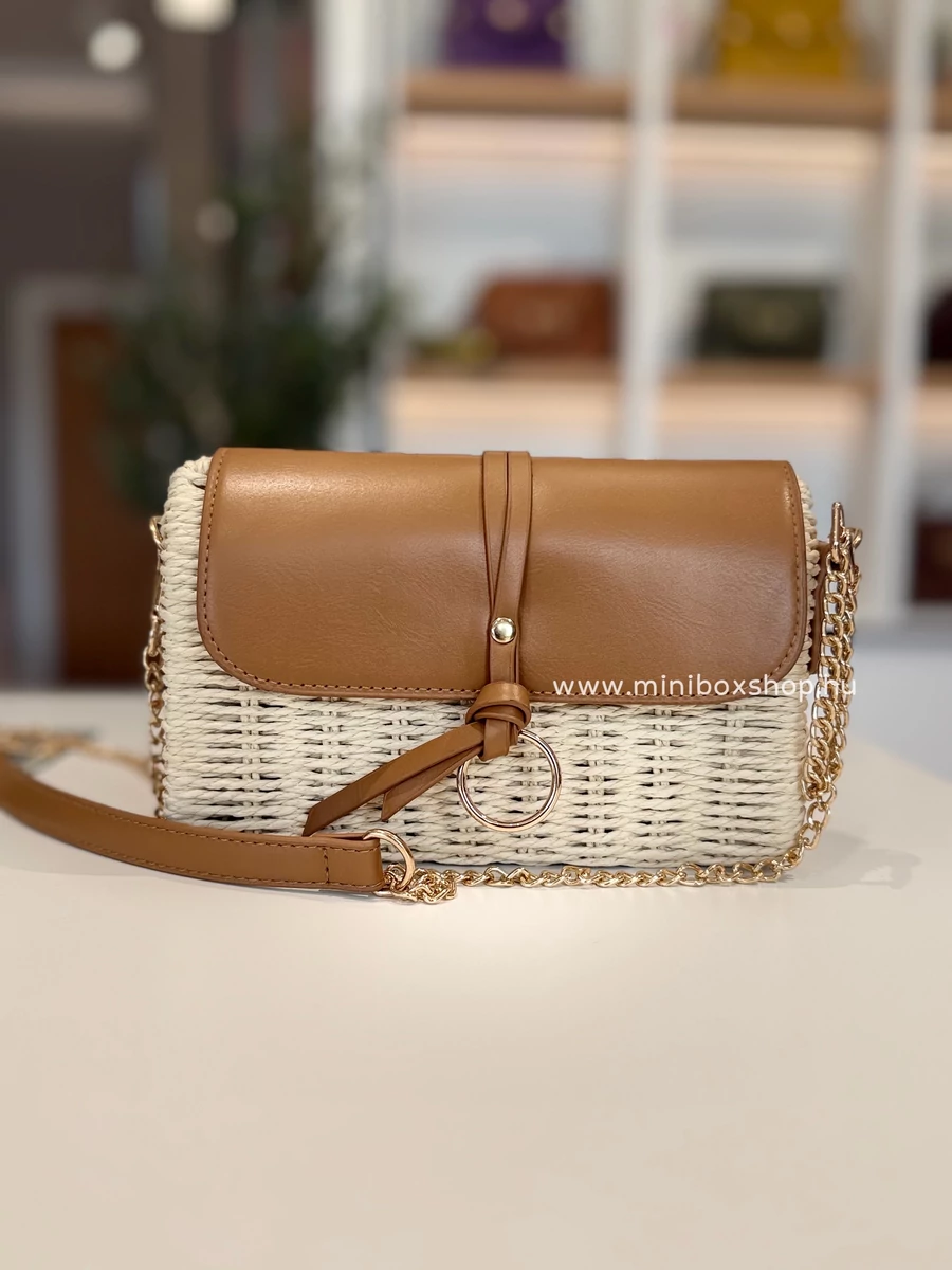 NATASA bélelt fonott táska - lánccal