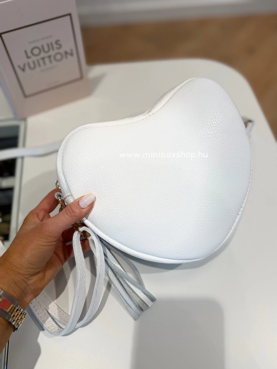 LOVE formavilágú - valódi marhabőr táska