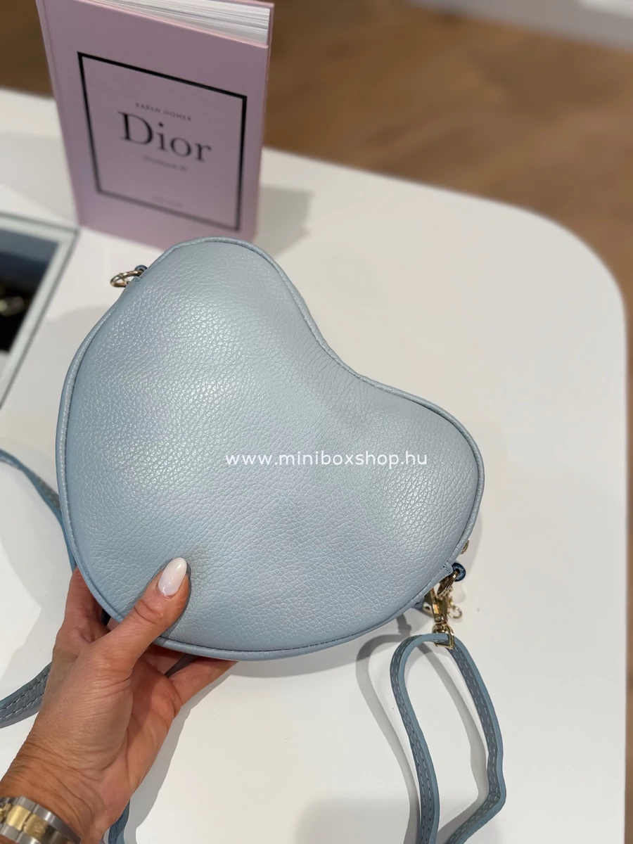 LOVE formavilágú - valódi marhabőr táska