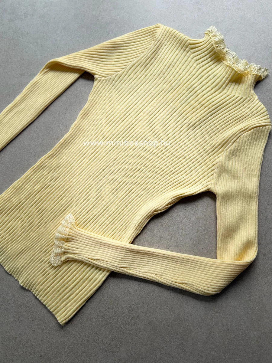 ESTER kötött garbó - csipkével