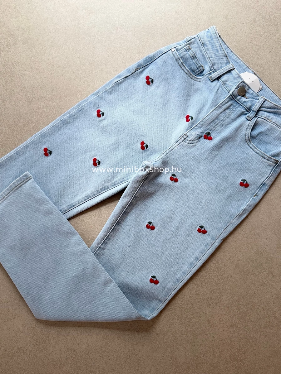 CHERRY Mom fit farmernadrág