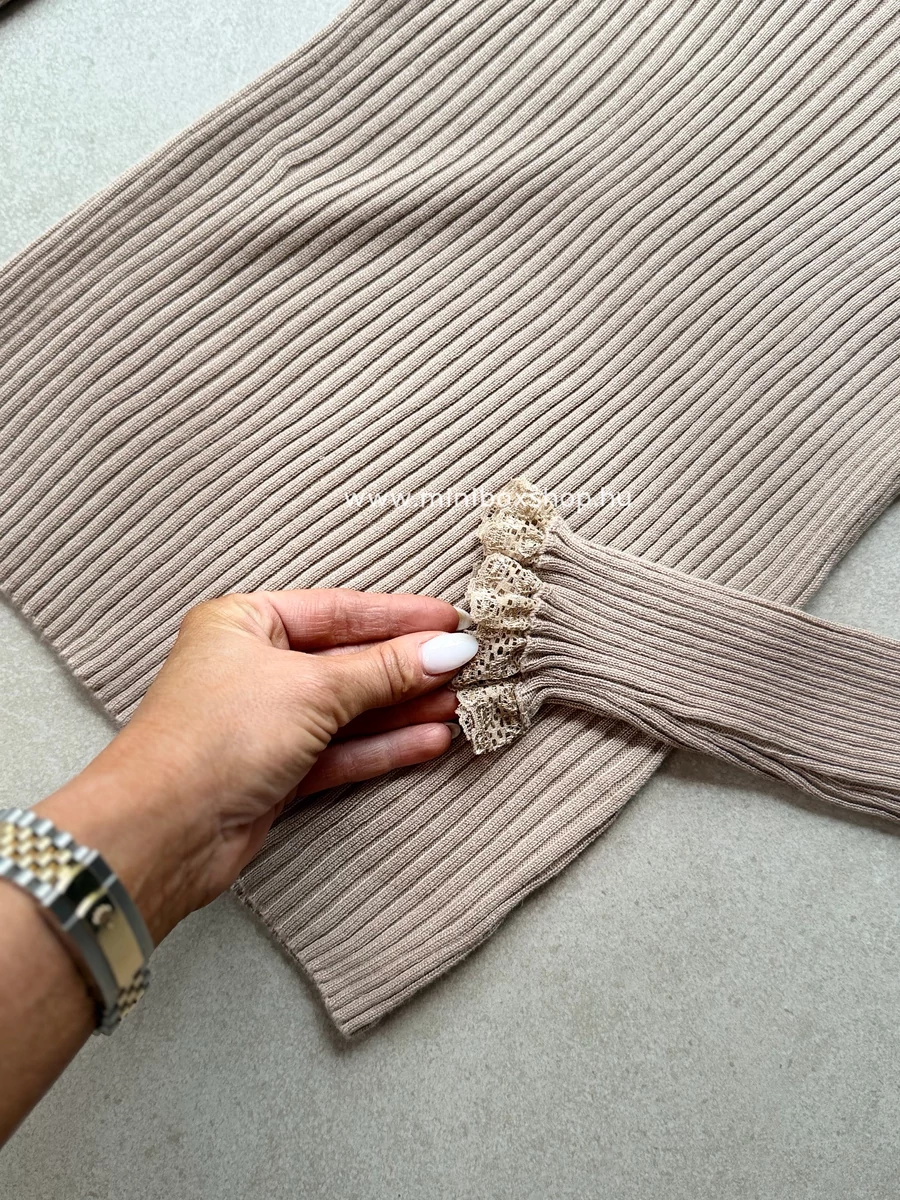 ESTER kötött garbó - csipkével