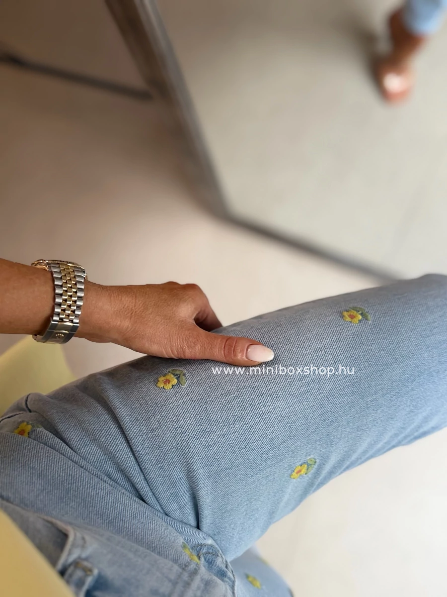 FLOWER hímzett MOM farmer